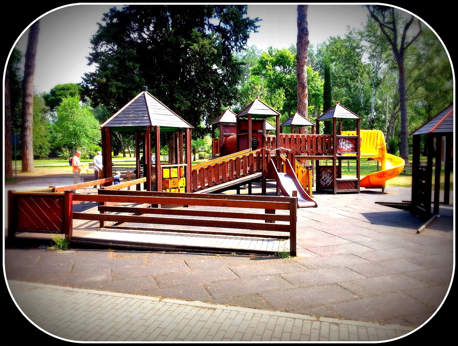 Area Giochi Lungarno Albereta