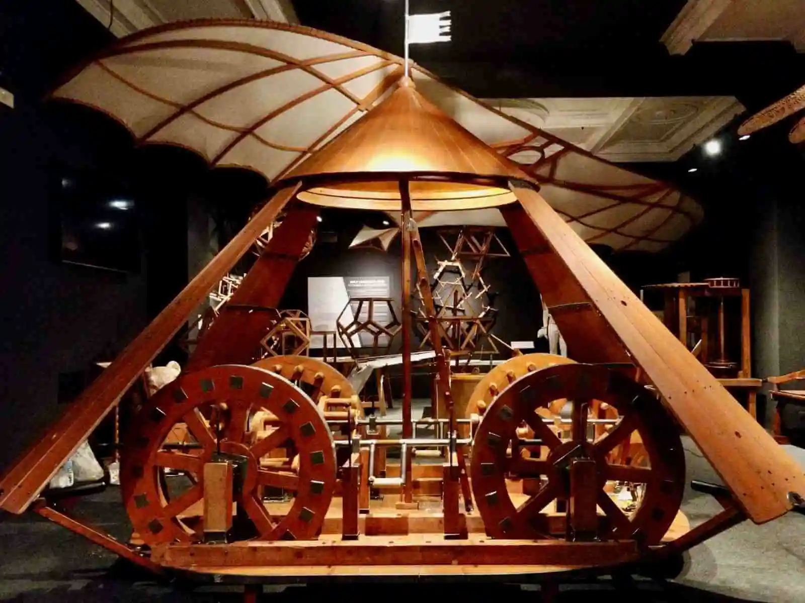 Leonardo Interactive Museum